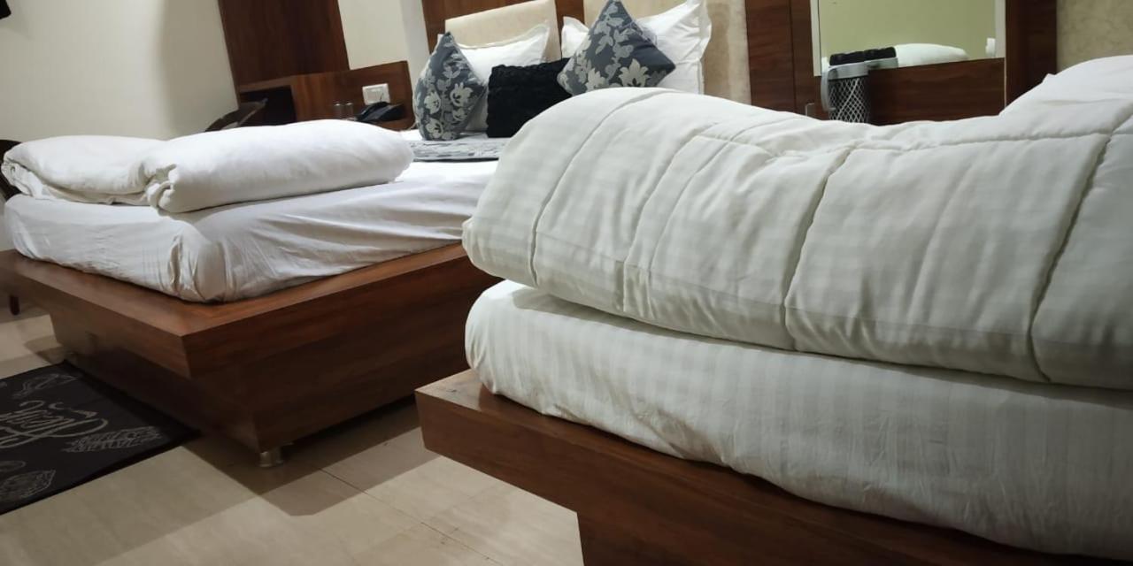 Adb Rooms Udhav Palace New Delhi Eksteriør billede