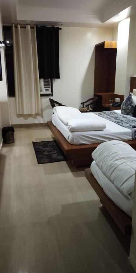 Adb Rooms Udhav Palace New Delhi Eksteriør billede